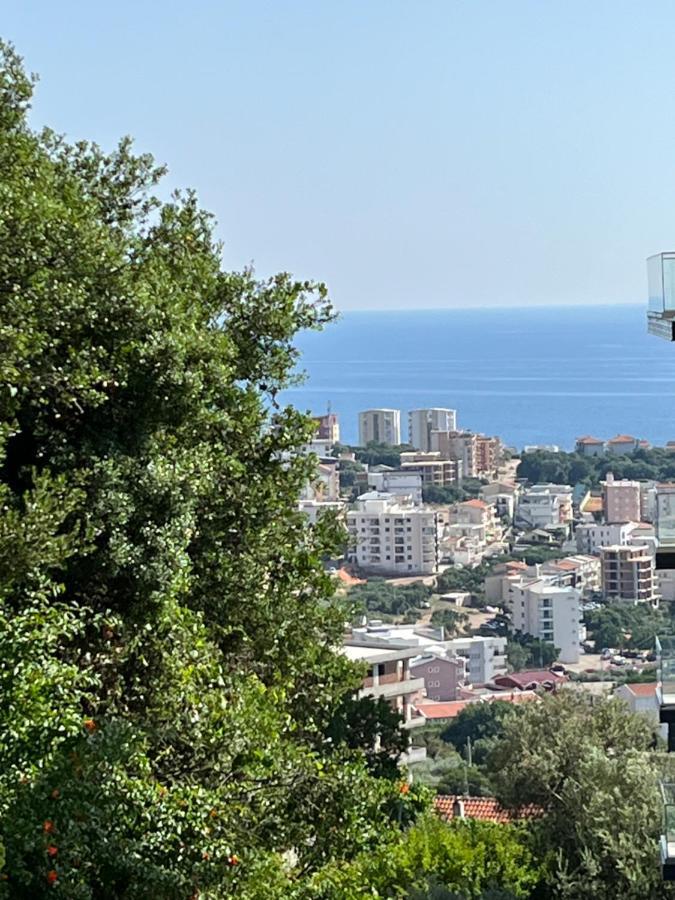 Apartment Light House Добра вода Екстериор снимка